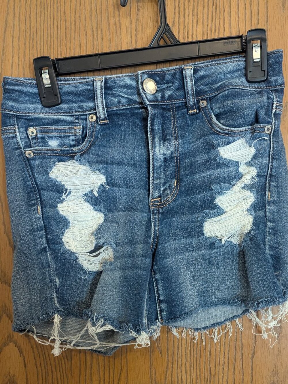 American Eagle Distressed Denim HI-Rise Shortie Next Level Stretch Jean Shorts-4